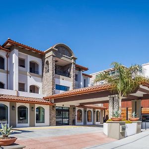 La Quinta Inn & Suites By Wyndham Santa Cruz